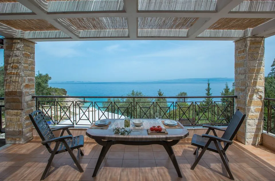 2 Bedroom Suite Sea View with Jetted Tub