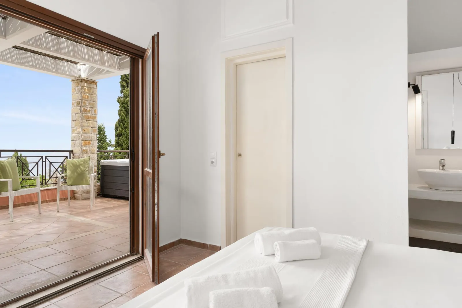 4 Bedroom Villa with Private Pool