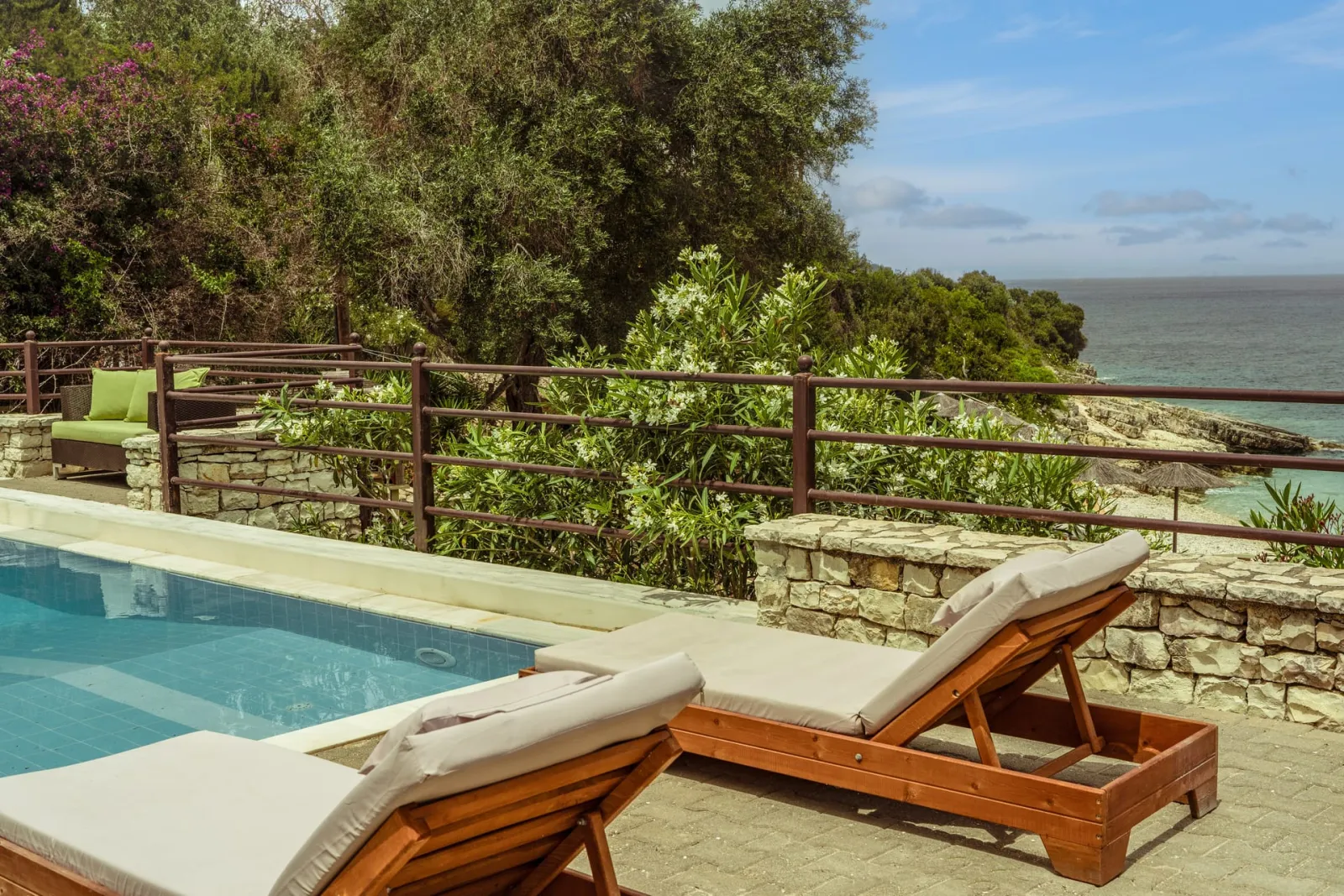 4 Bedroom Villa with Private Pool