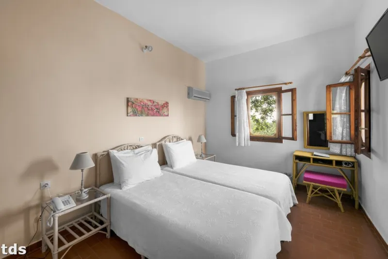 Bungalow for 3-4 people - 46 sqm - bedroom with twin beds