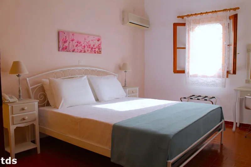 Bungalow for 3-4 people - 46 sqm - bedroom with double bed