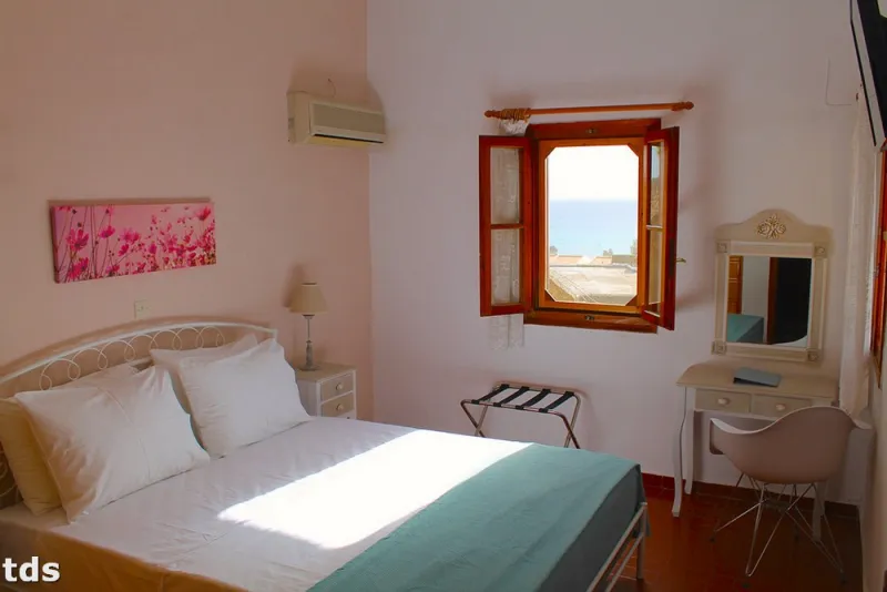Bungalow for 3-4 people - 46 sqm - bedroom with double bed
