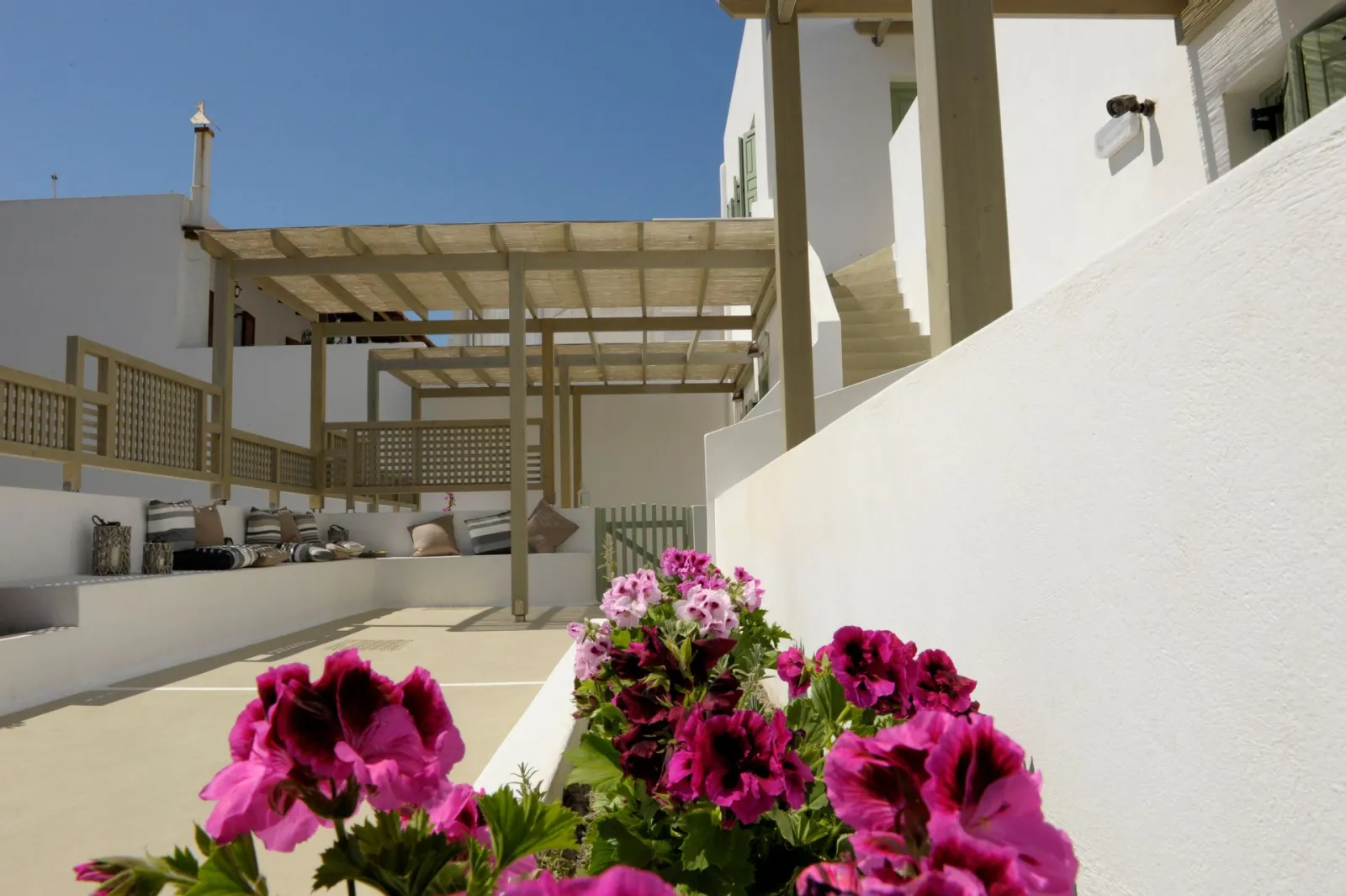 6 FIRST FLOOR PRIVATE VERANDA SIDE SEA VIEW