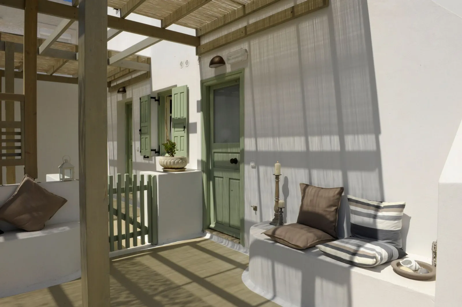 6 FIRST FLOOR PRIVATE VERANDA SIDE SEA VIEW