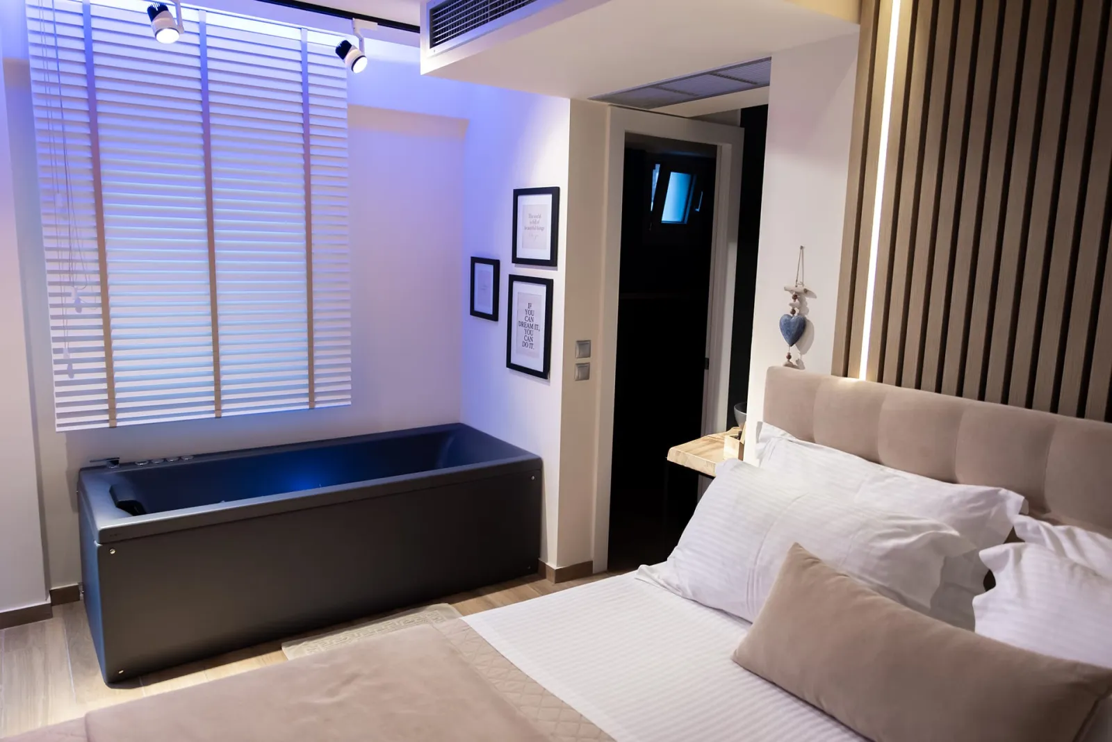 Suite with In-room Spa Bath