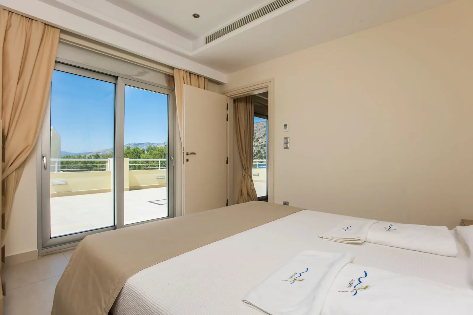 Sea View Residence
