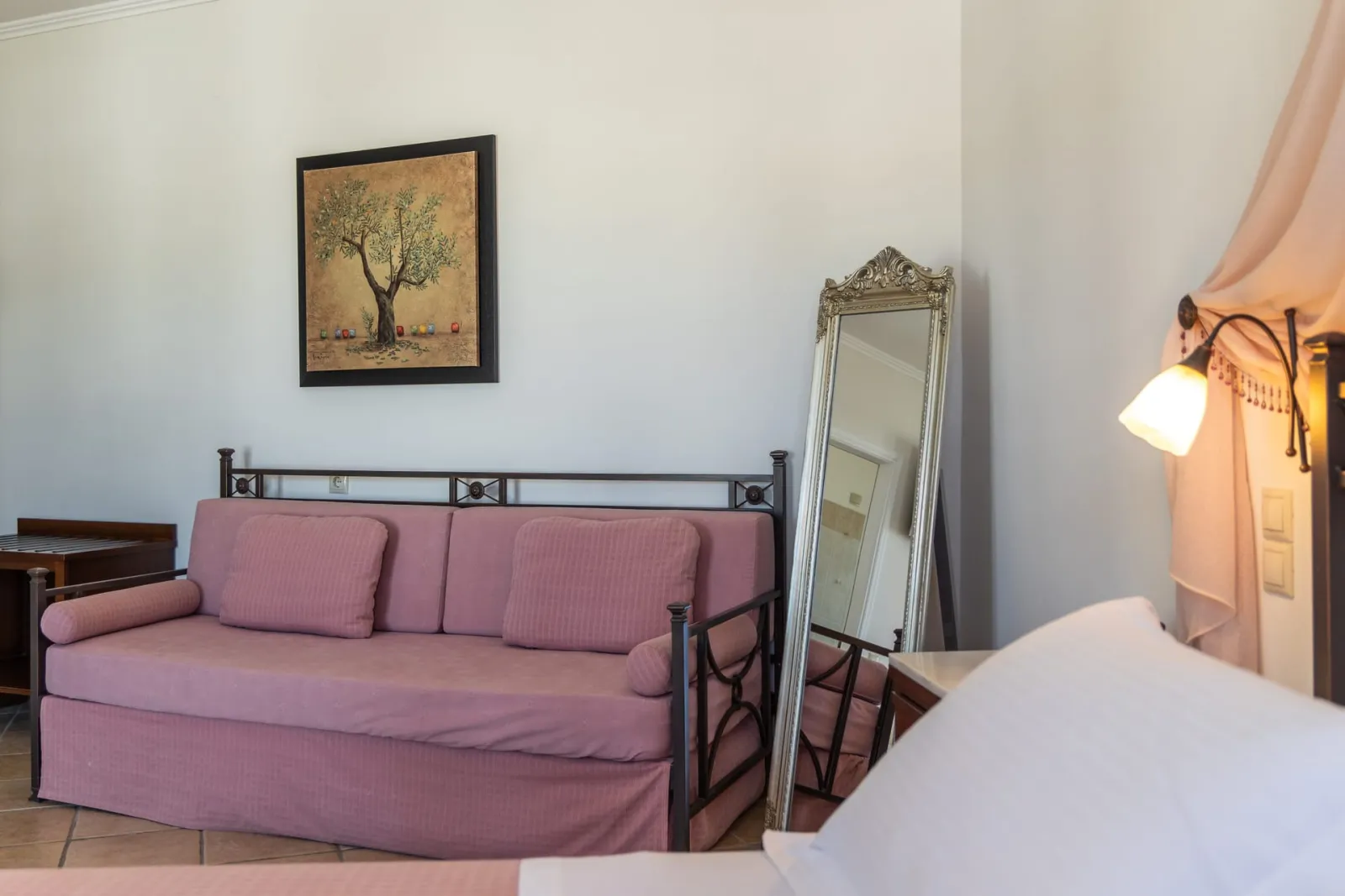 Junior suite with partial sea view