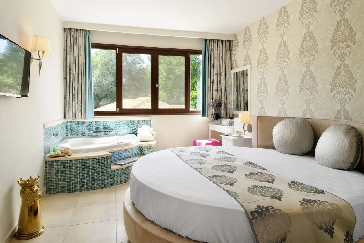 Golden Suite Sea View