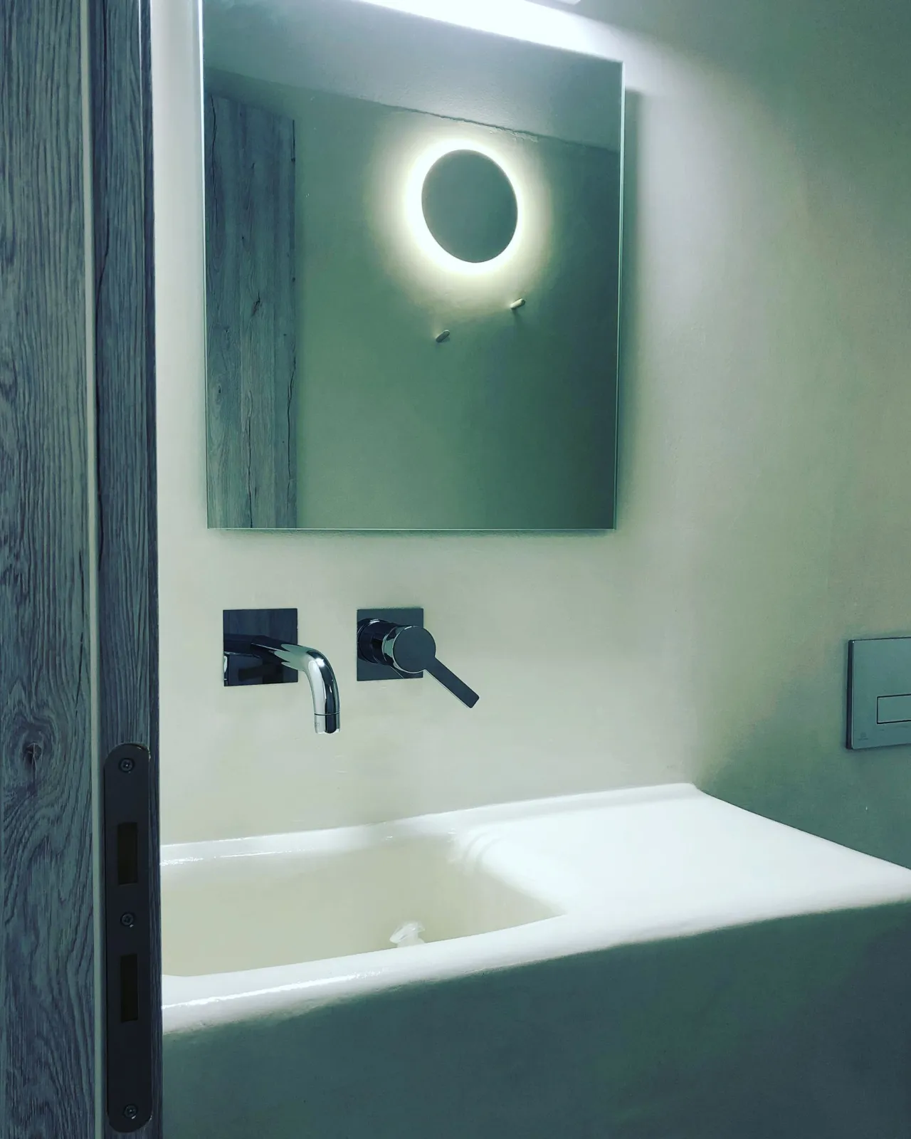 Deluxe Balcony Room