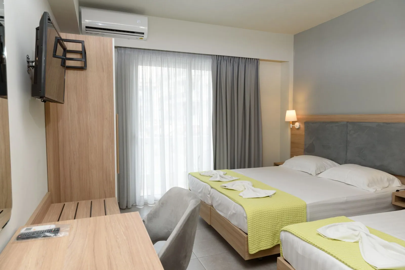 Premium Triple Room