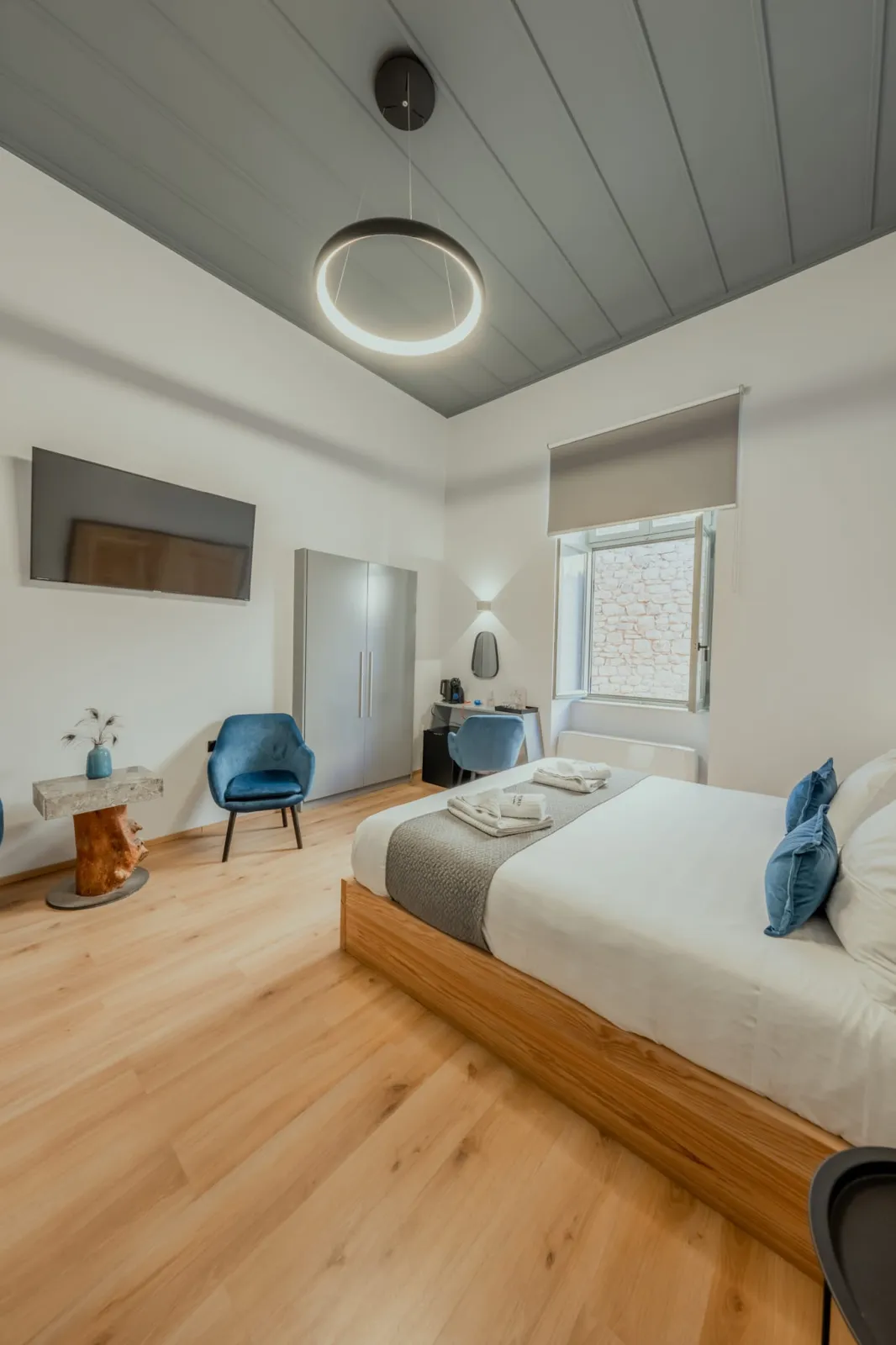 Supreme Room (No. 3)