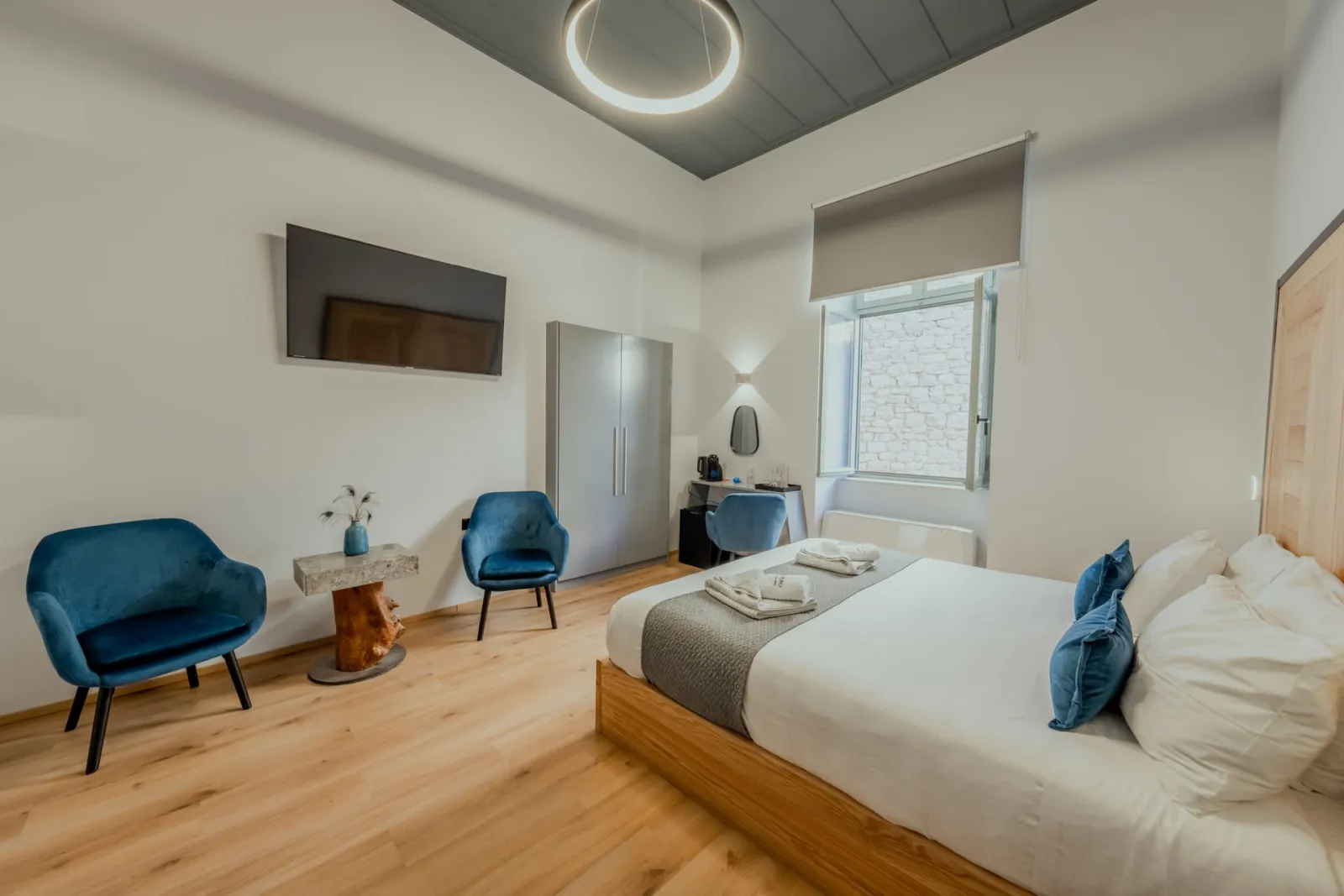 Supreme Room (No. 3)