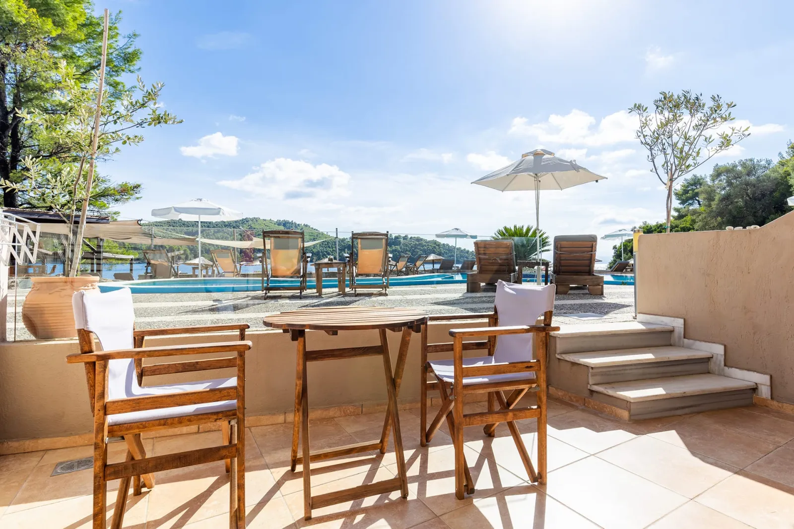 Double Room Ground Floor Pool View (13-15m²)