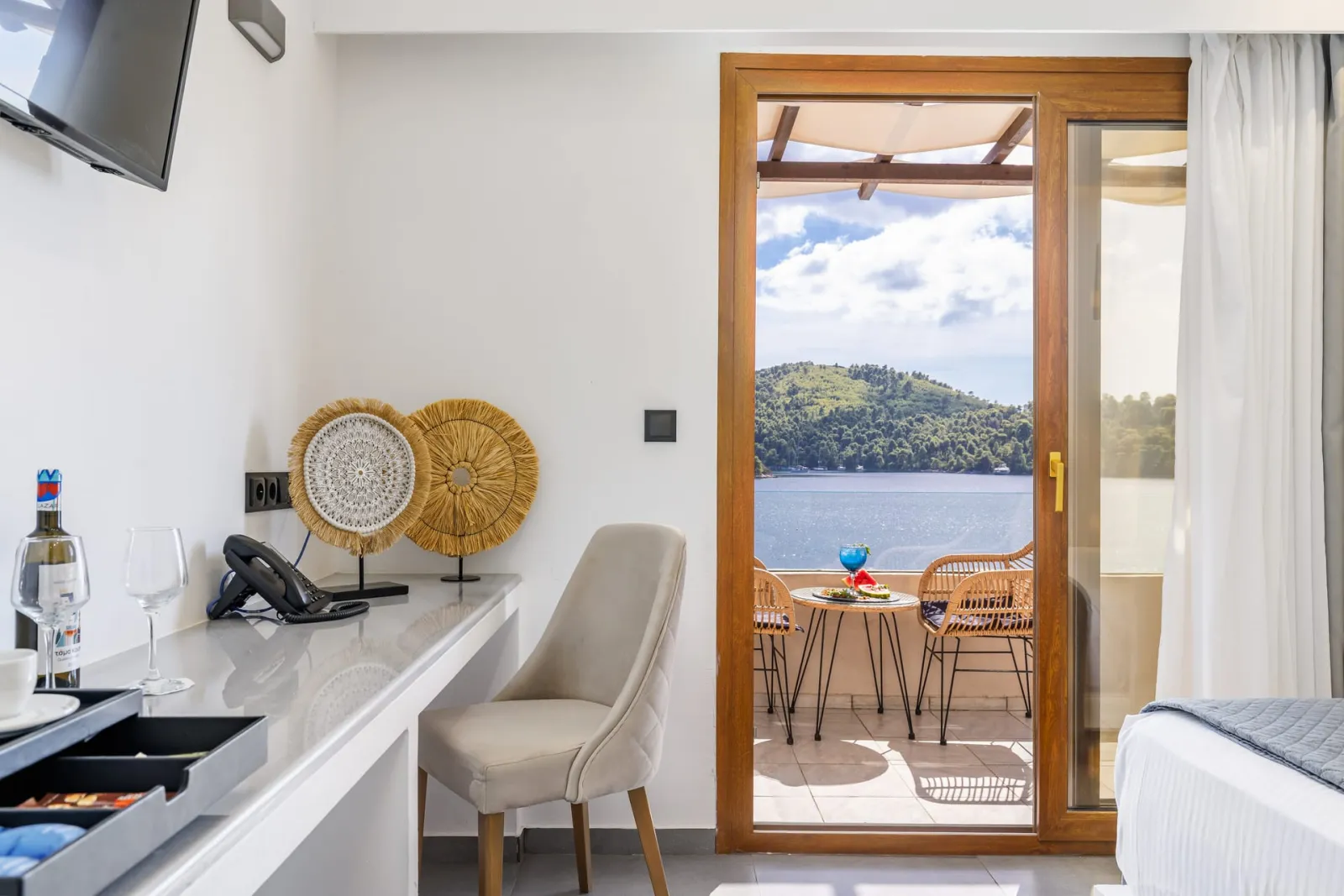 Superior Sea &amp; Sky View Double Room (15m²)(Delivered 2024)