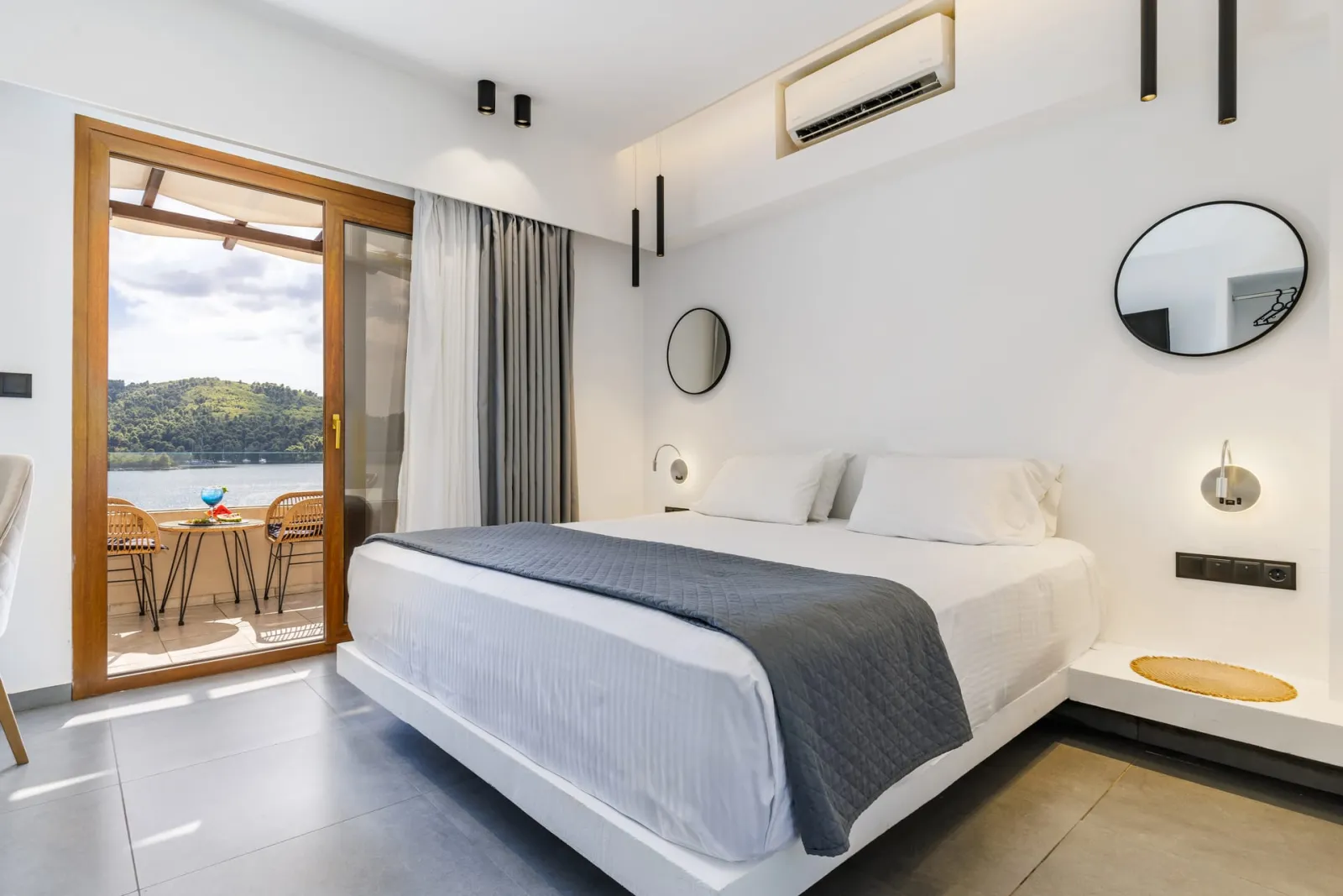Superior Sea &amp; Sky View Double Room (15m²)(Delivered 2024)