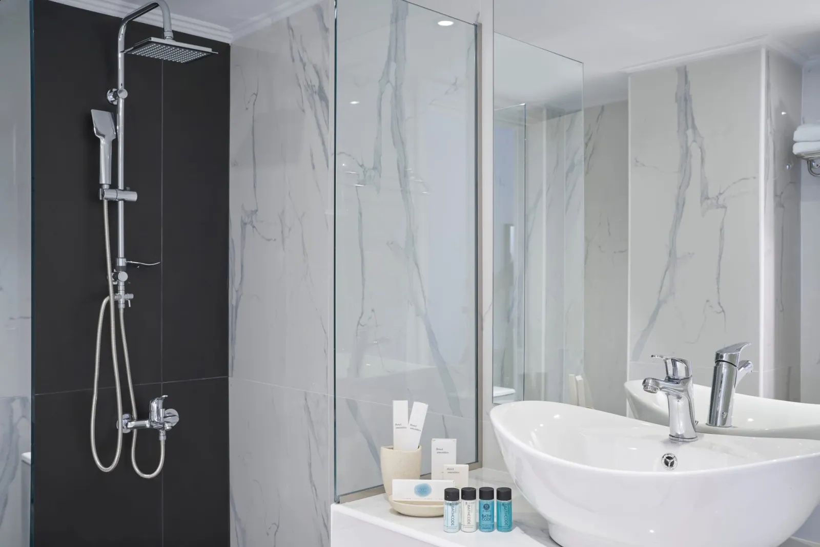 Junior Suite with Sea and Poros Town View
