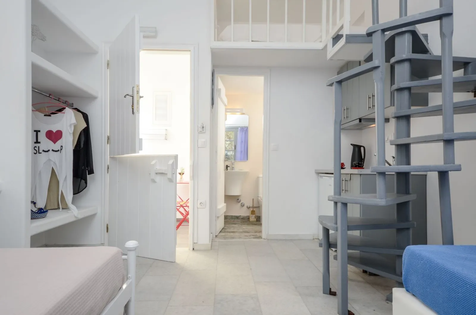 Depis Suites - Deluxe Studio For 5