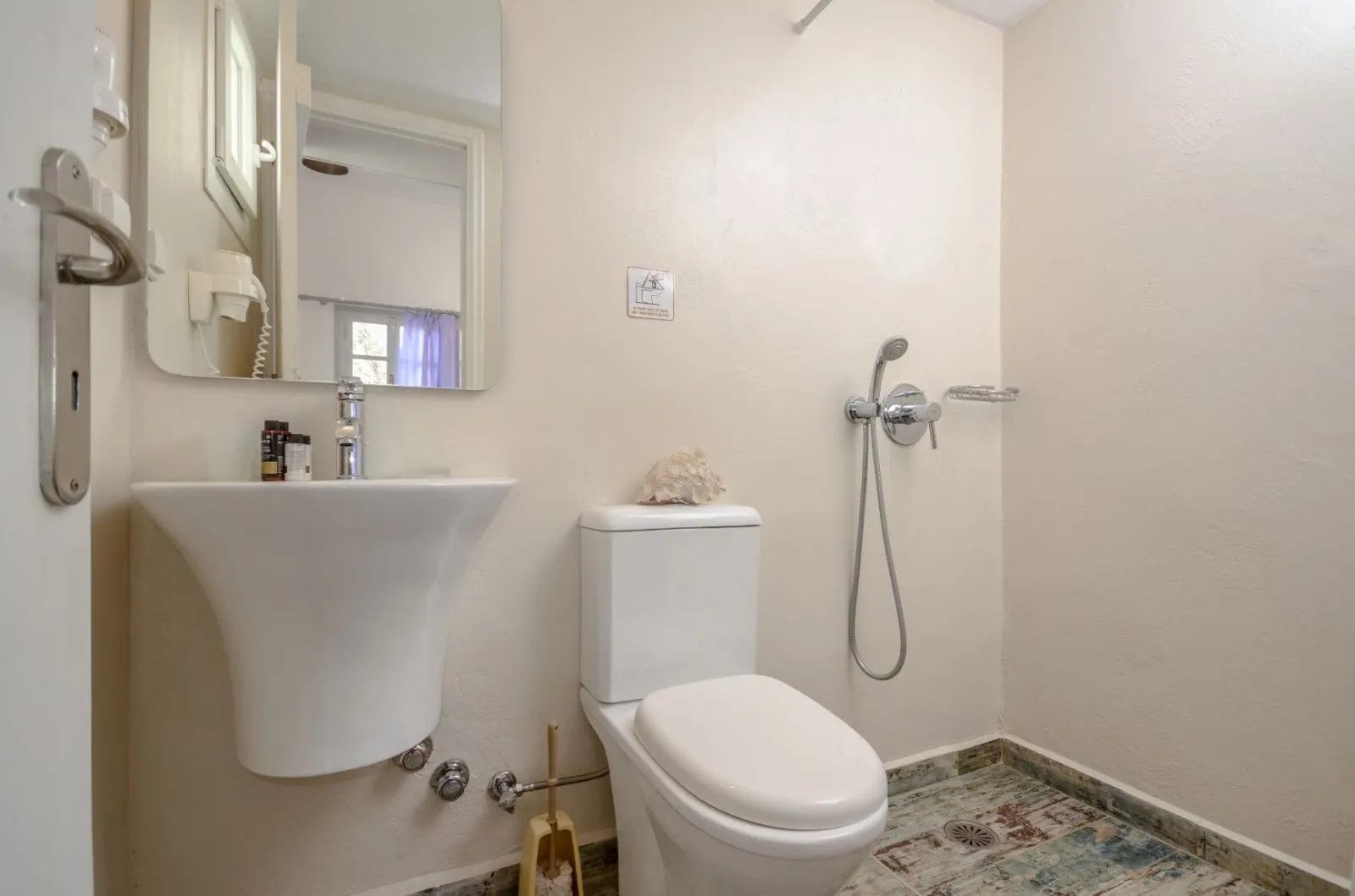Depis Suites - Deluxe Studio For 5