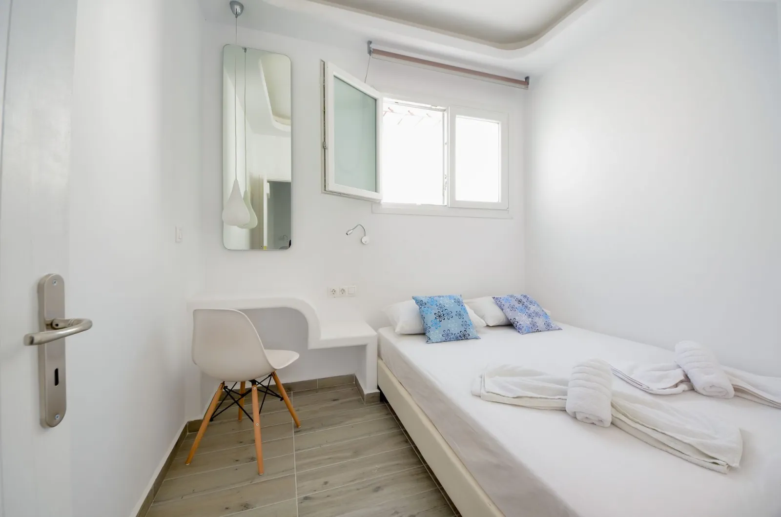 Depis Suites - Apartment with Seperate Bedroom