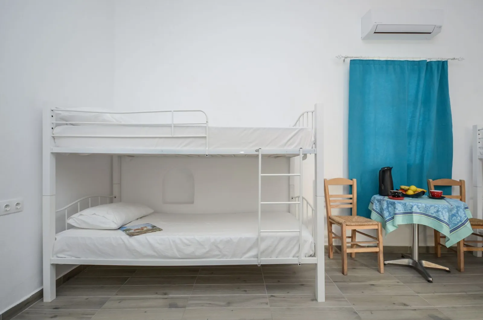 Depis Suites - Quadruple Studio
