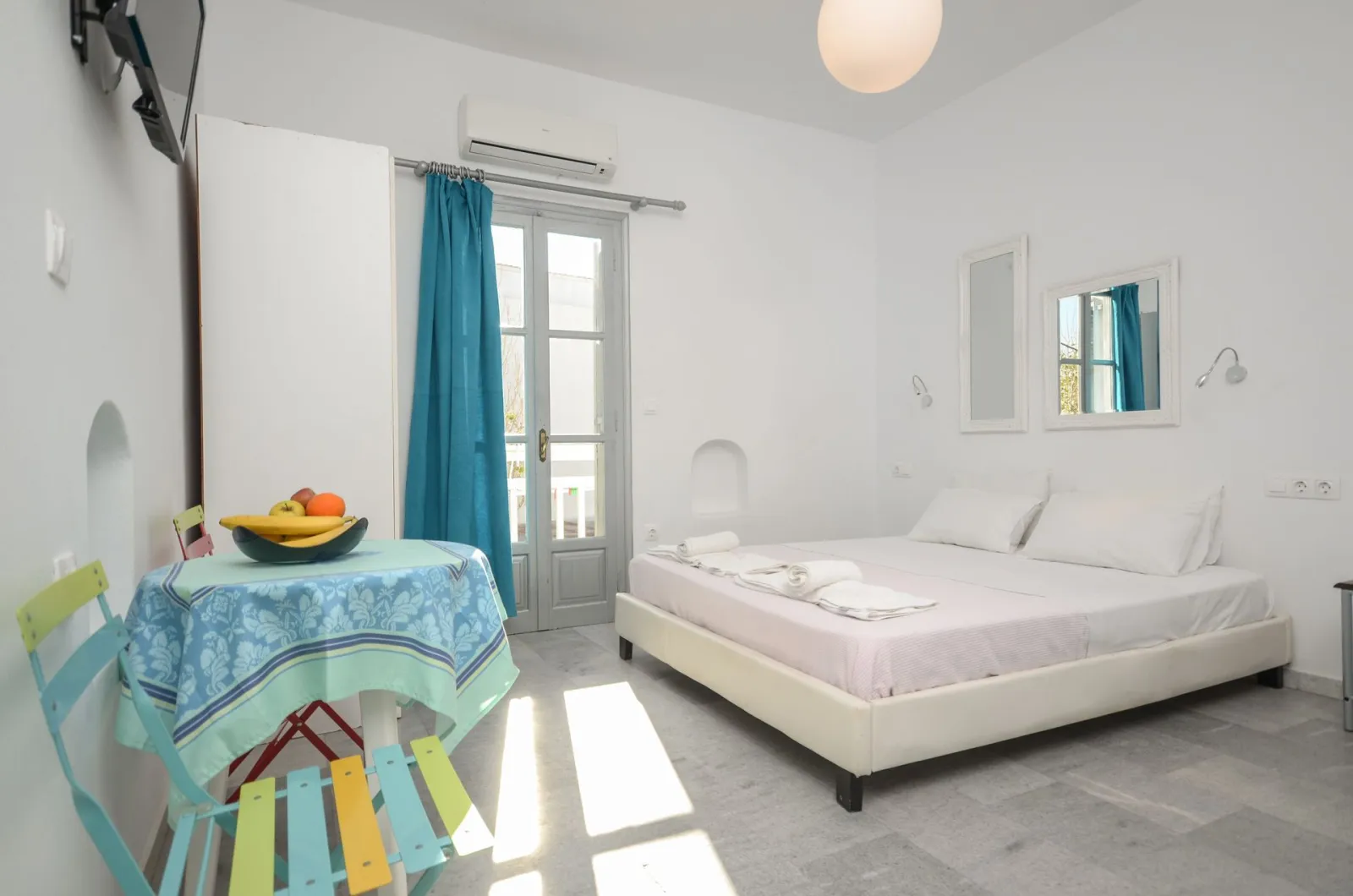 Depis Suites - Quadruple Studio