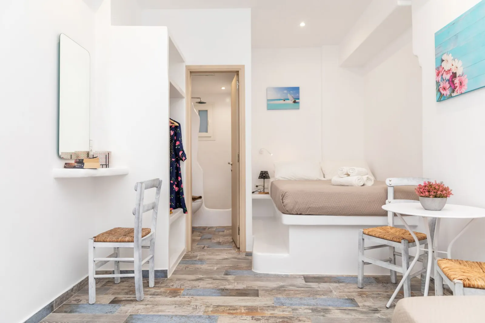 Depis luxury suites/ superior triple