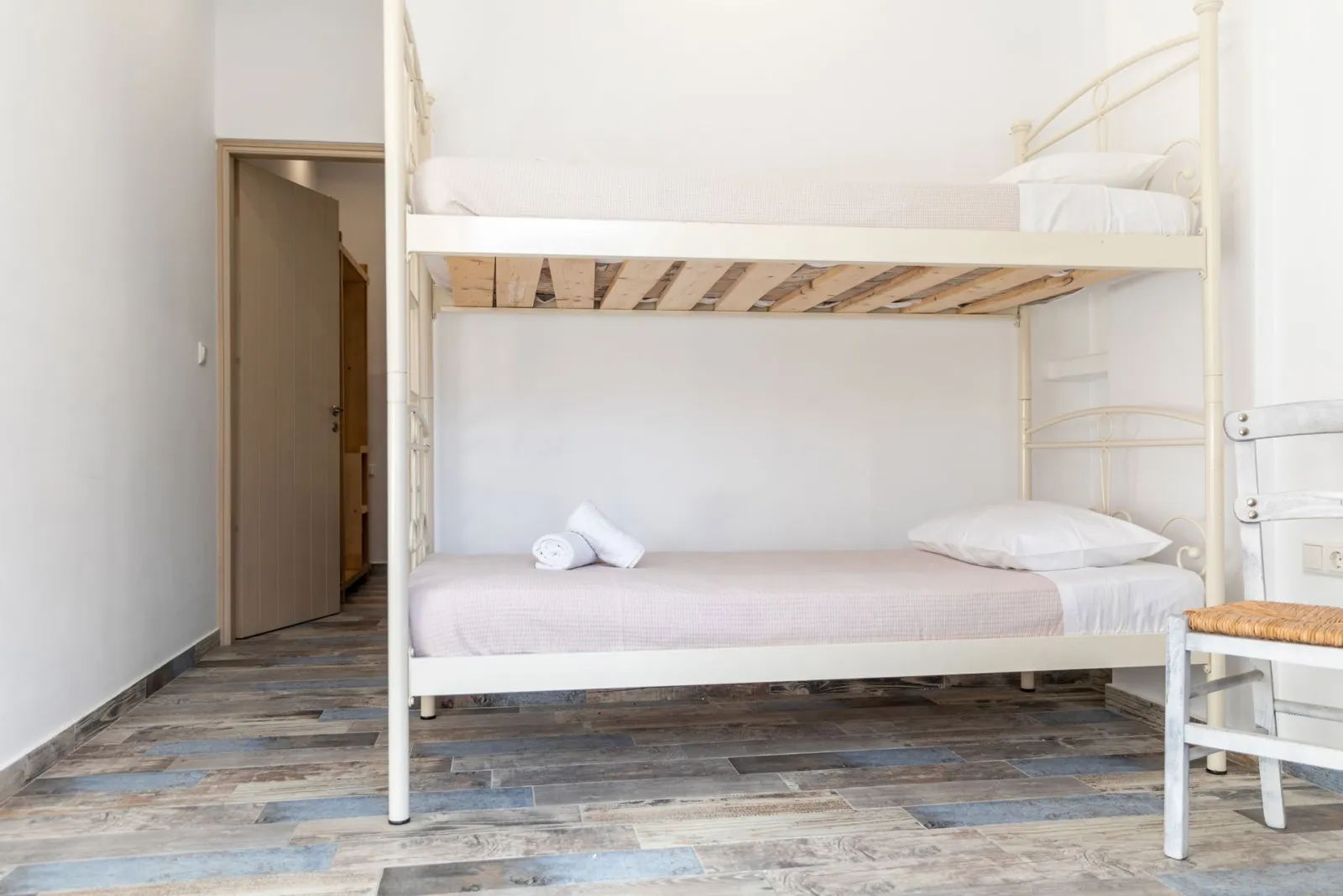 Depis luxury suites/ superior apartment quadruple