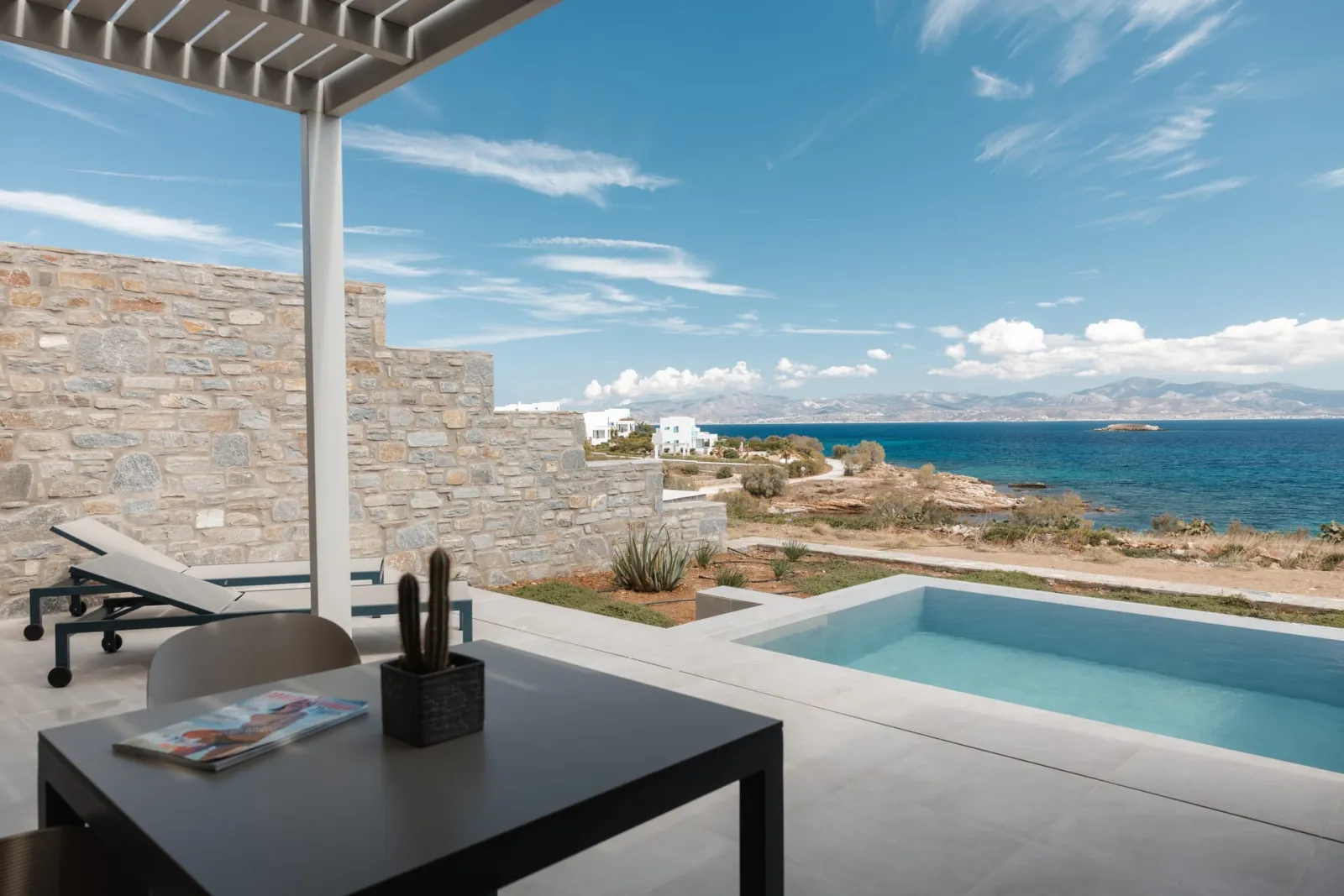 Signature Suite sea view private pool