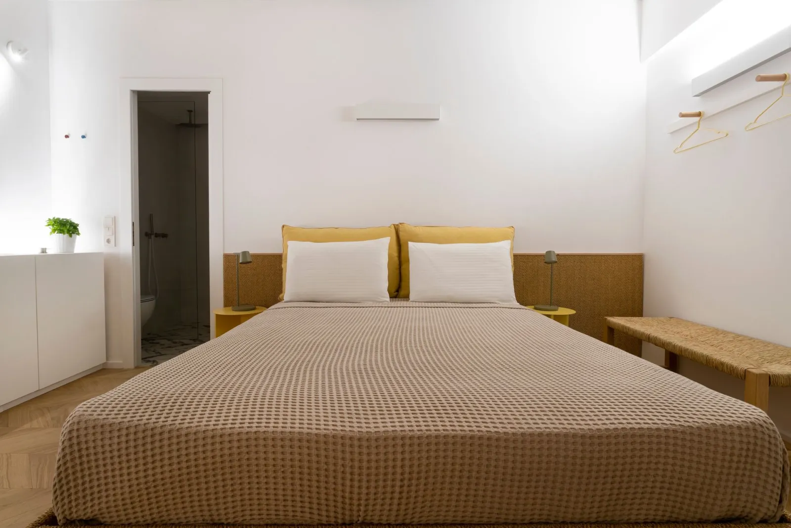 Deluxe Double Room with Side Sea View