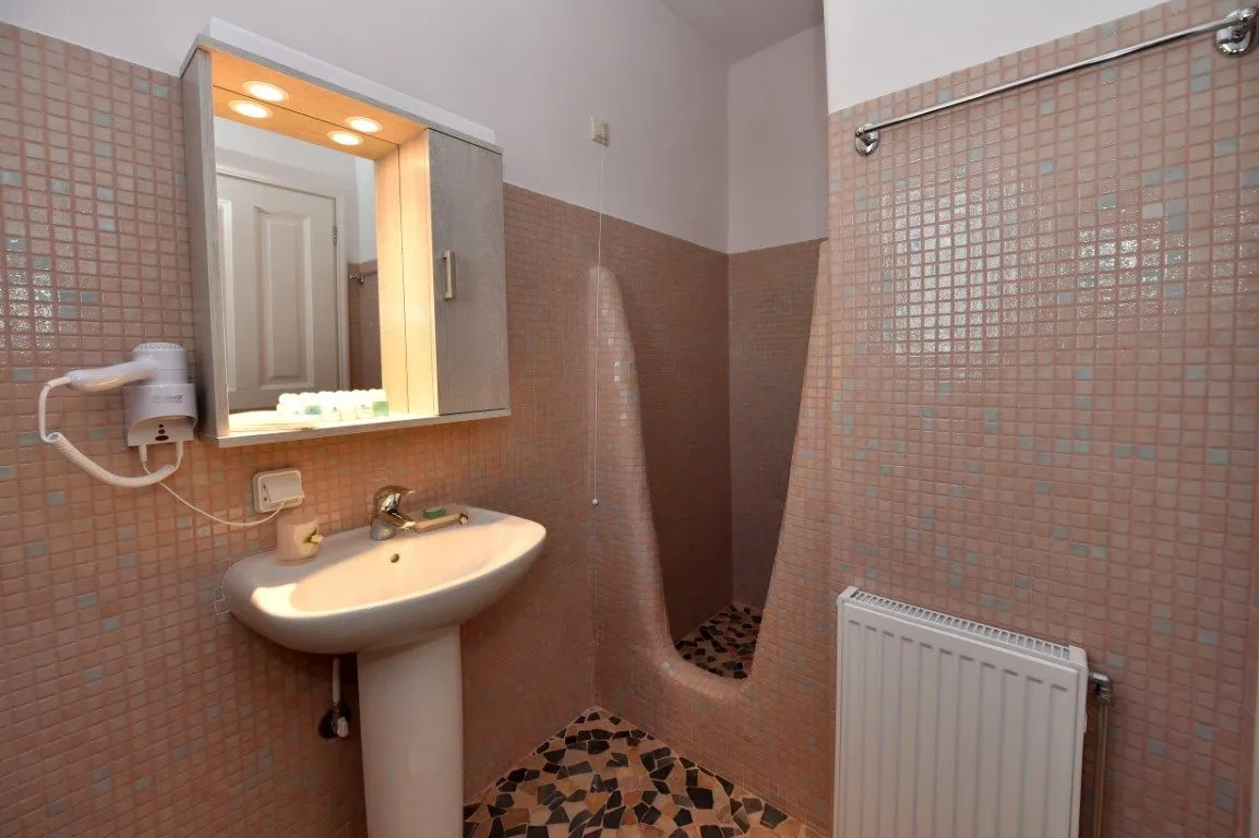 Aqua Room