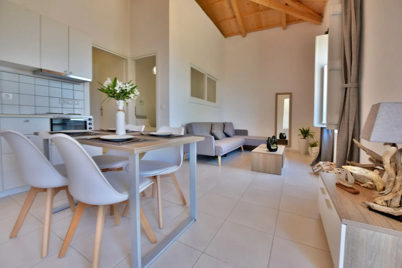 Annex Beach House Apartment 1