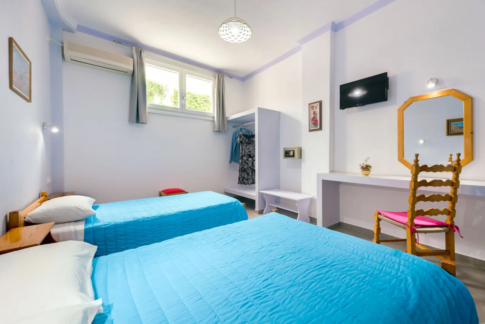 Economy Triple Room - Basement