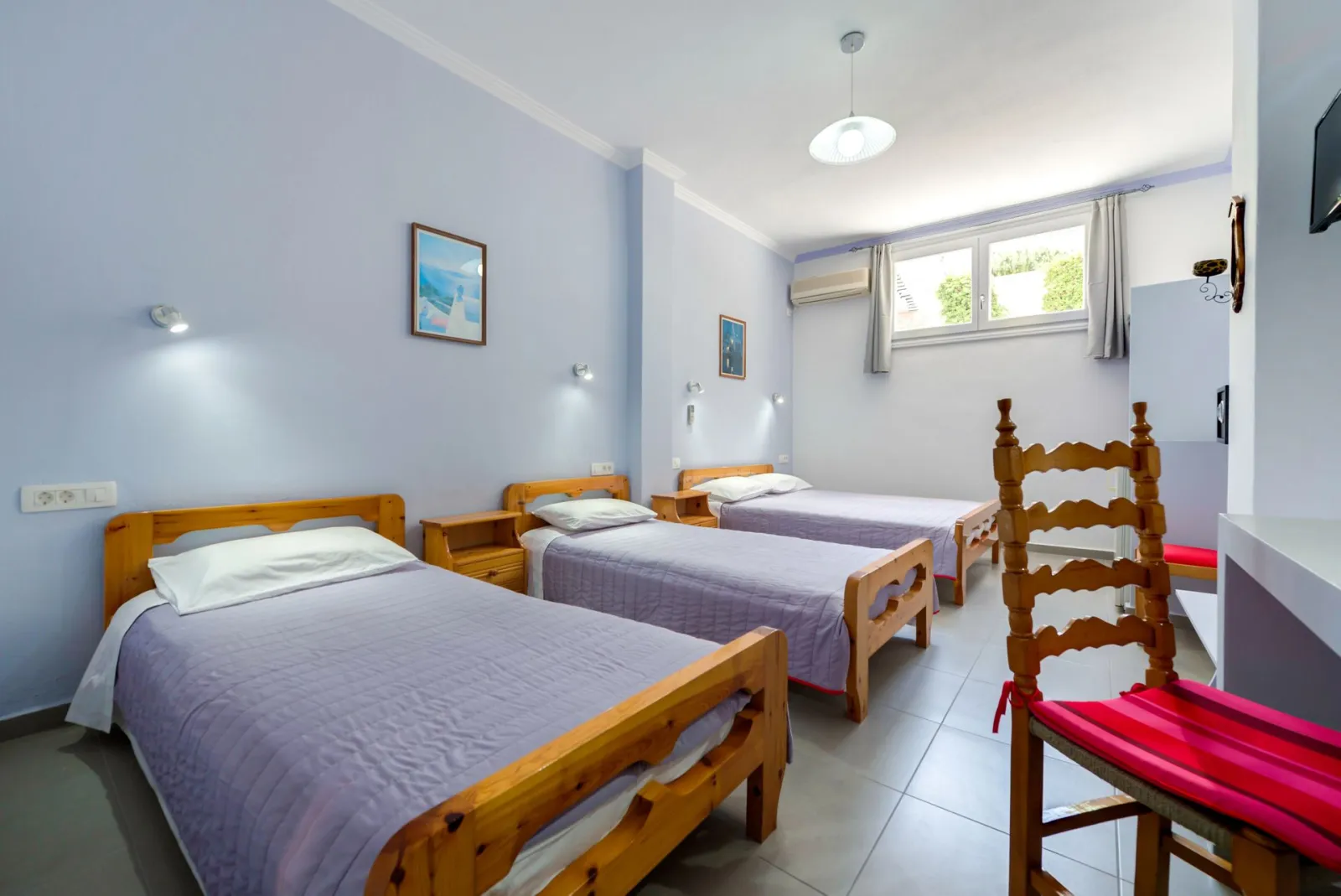 Economy Quadruple Room - Basement