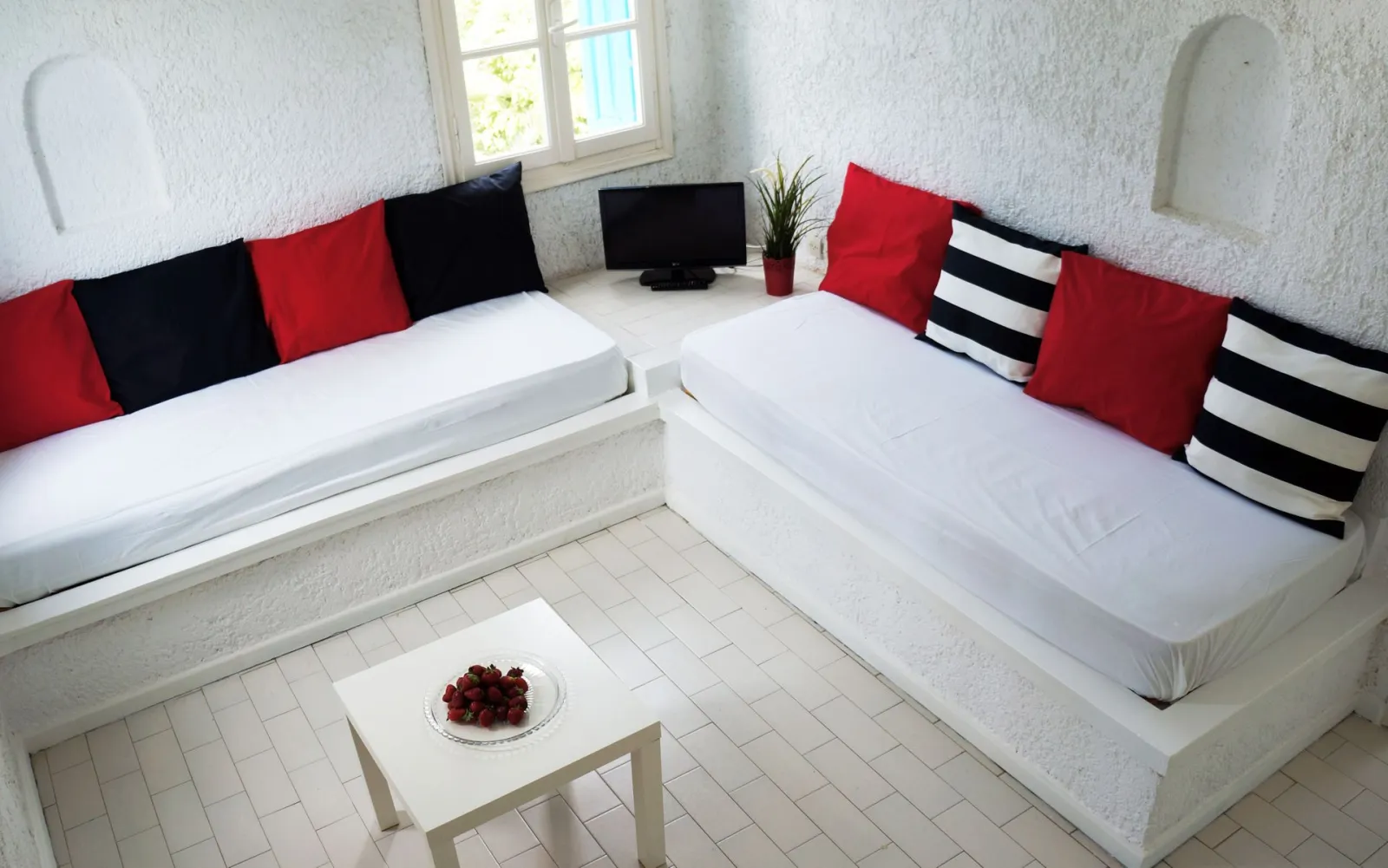 1-Bedroom Family Room