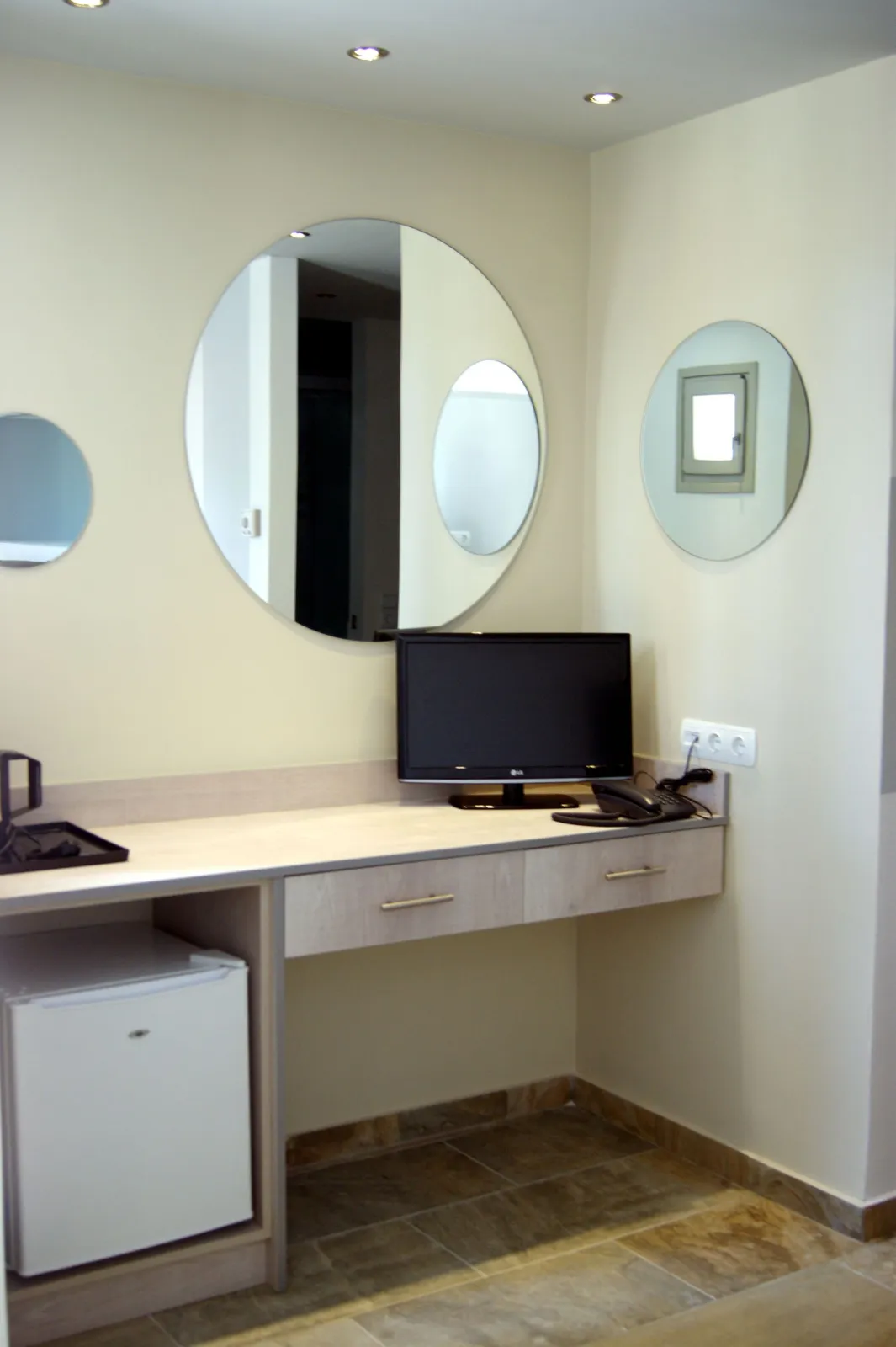 COCOMAT  Semi-ground Double Room