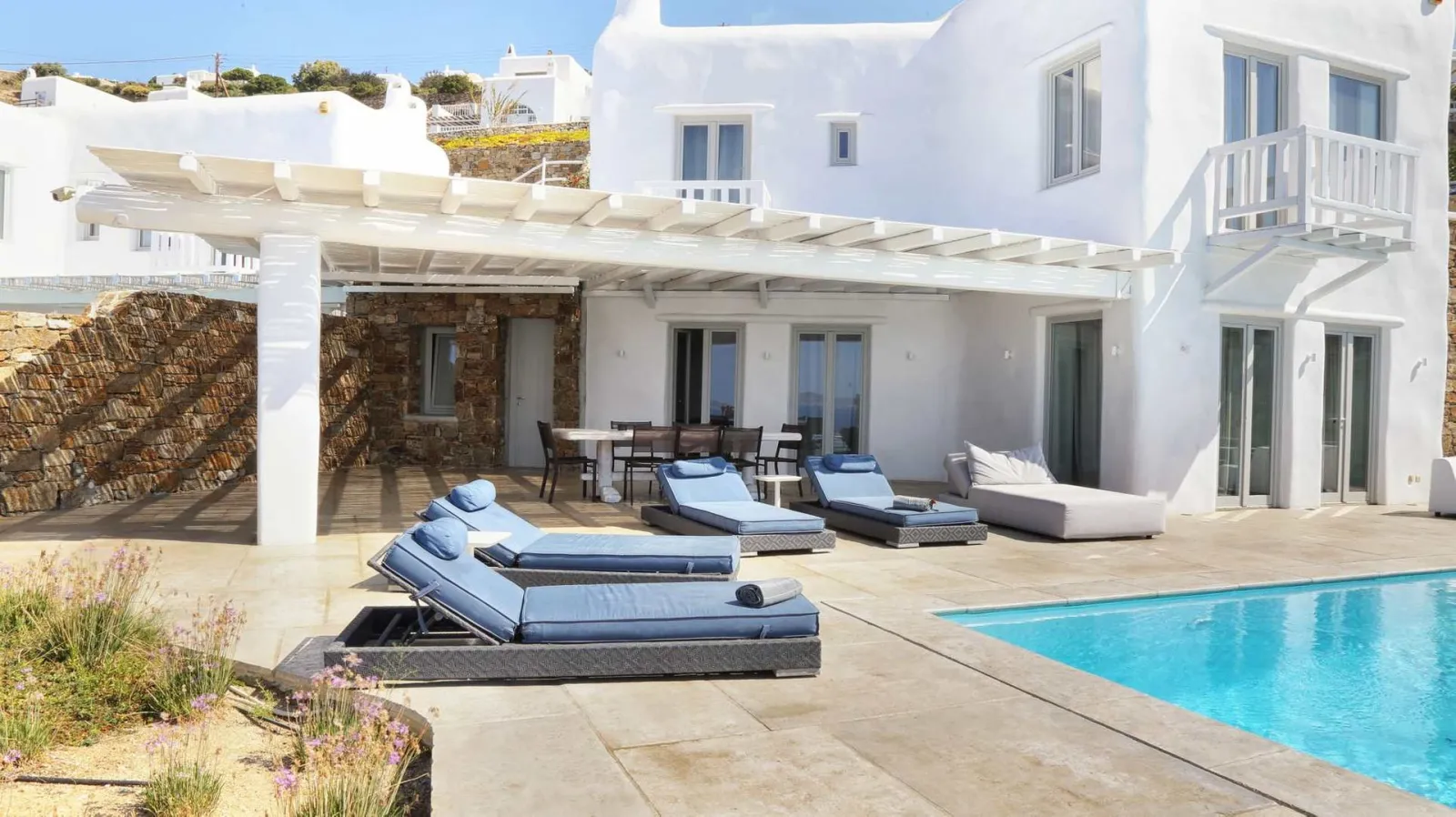 Sylvianne Villa