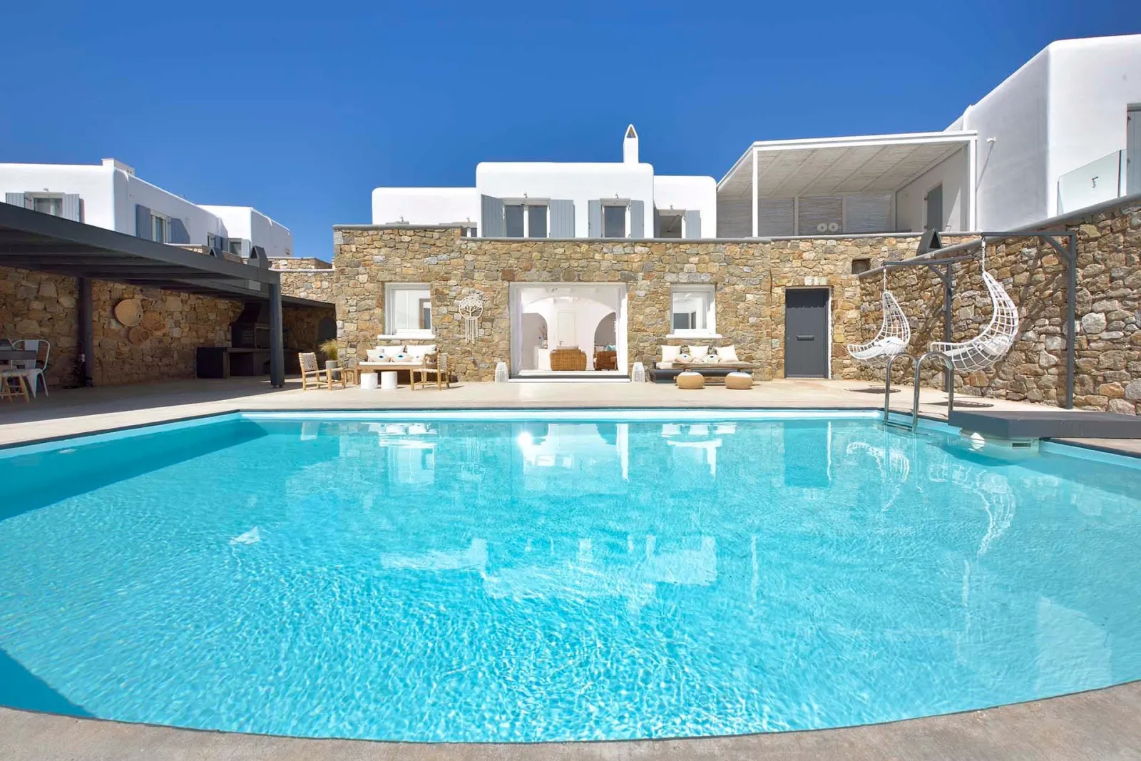 Aeneas Villa