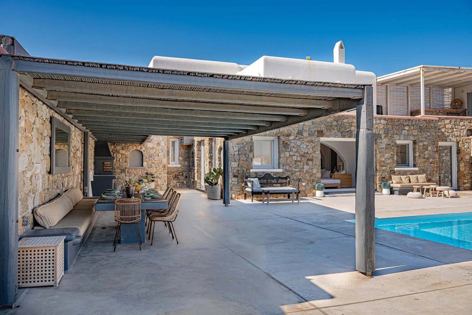 Aeneas Villa