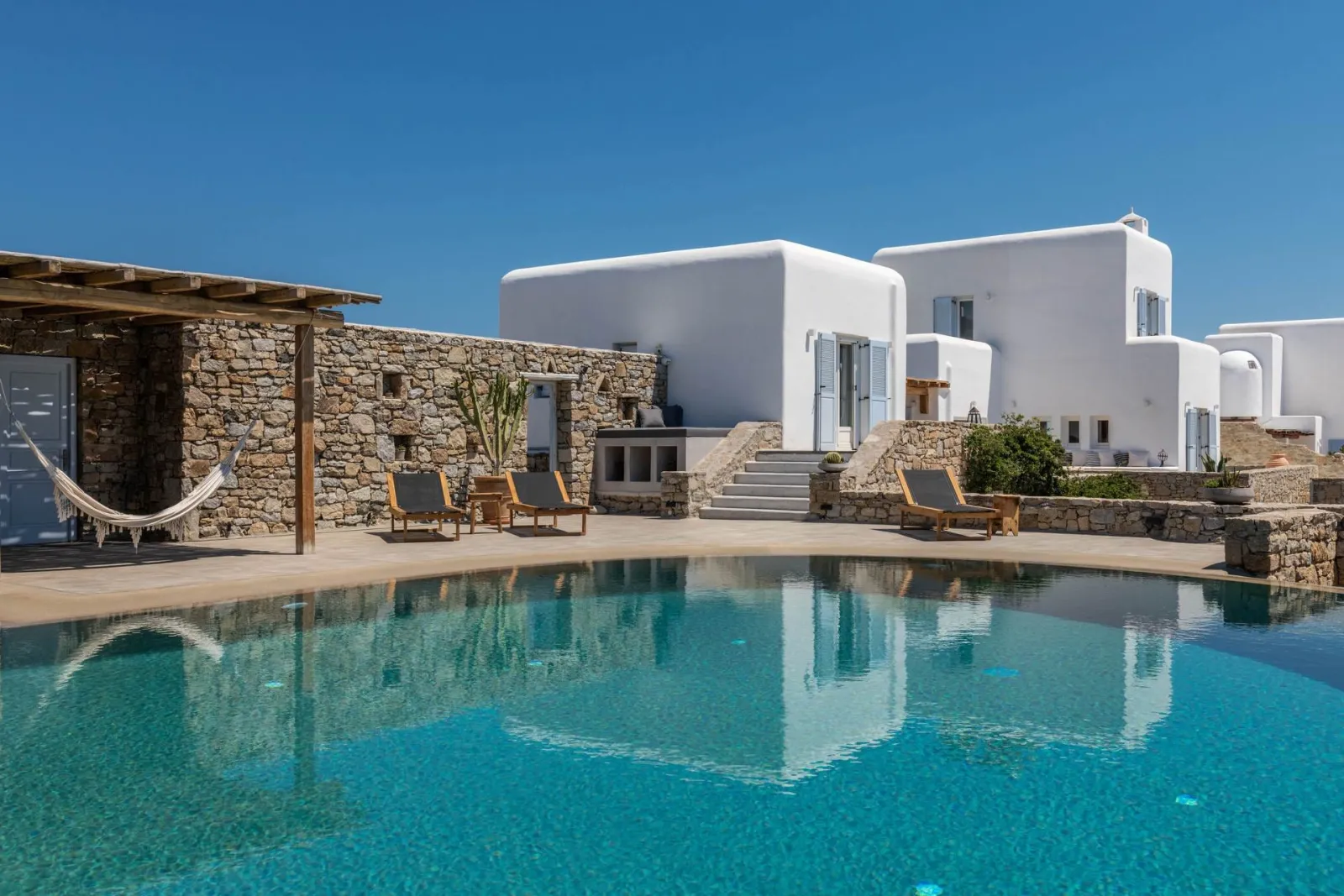 Enalio Villa