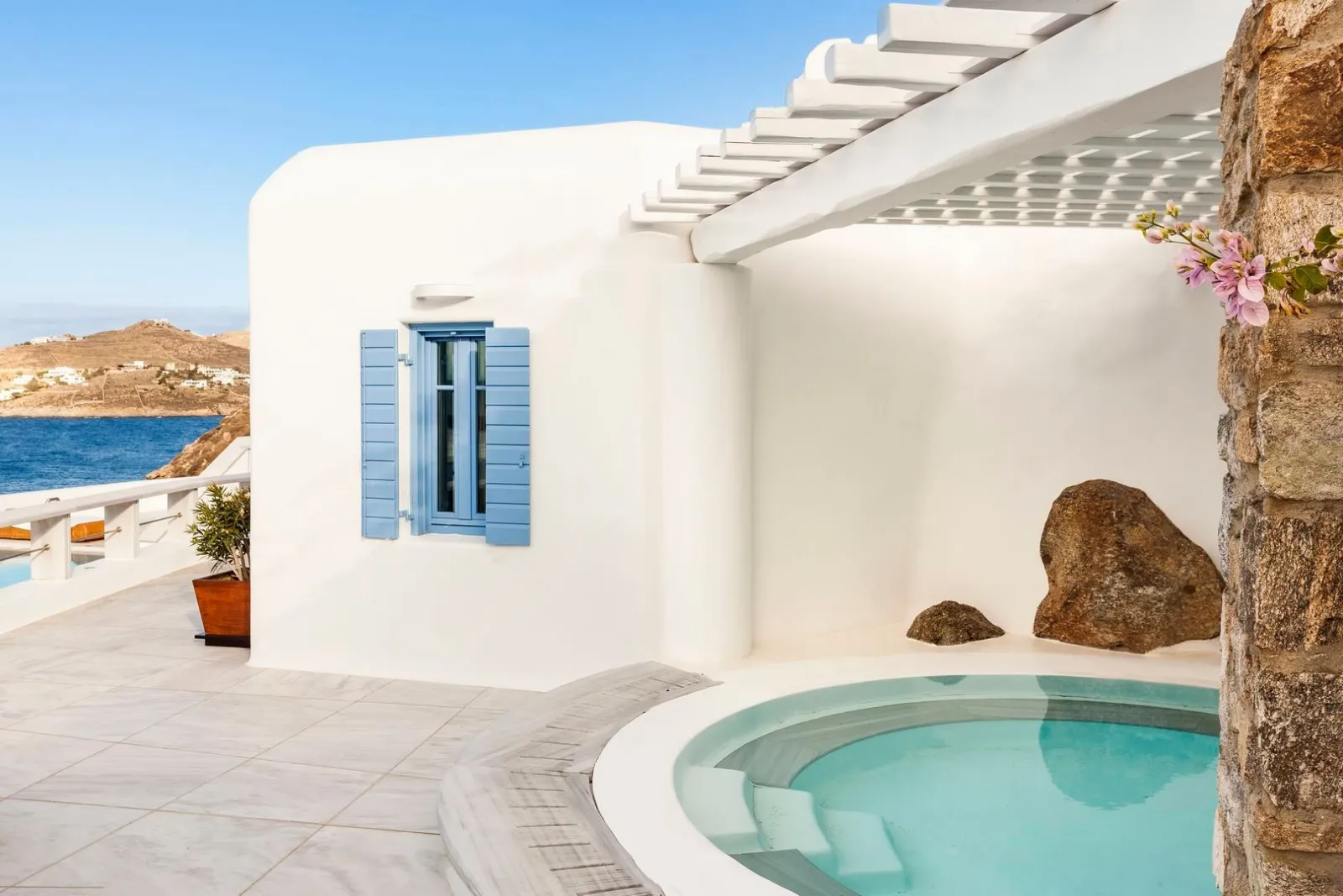 Queen Bee Villa