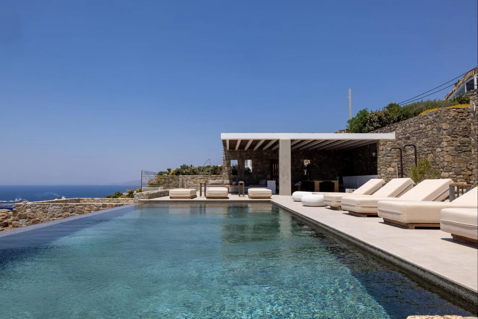 Divinia Villa