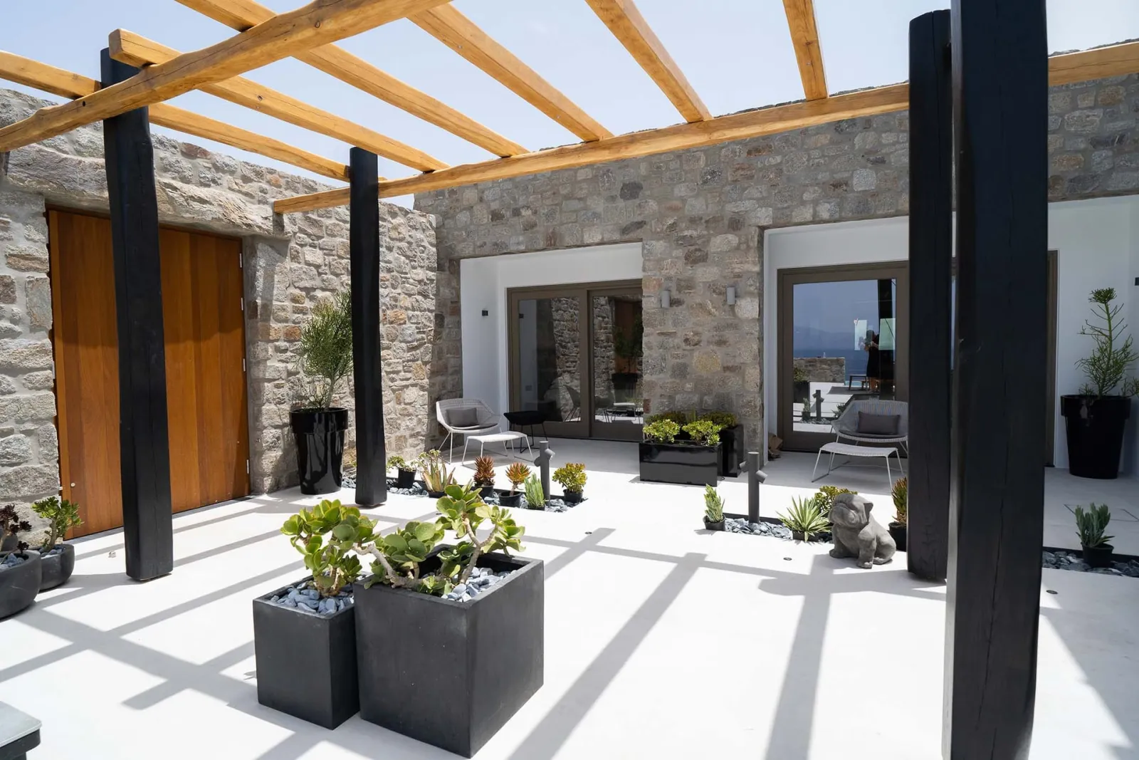 Eliza Villa