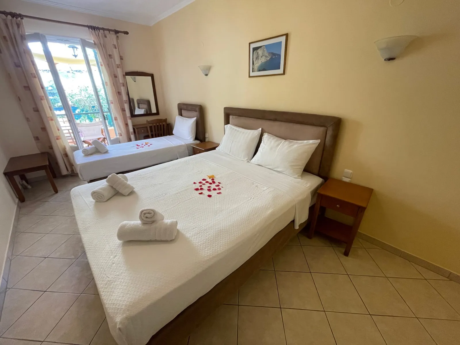 Double Room Mountain View with extra bed
