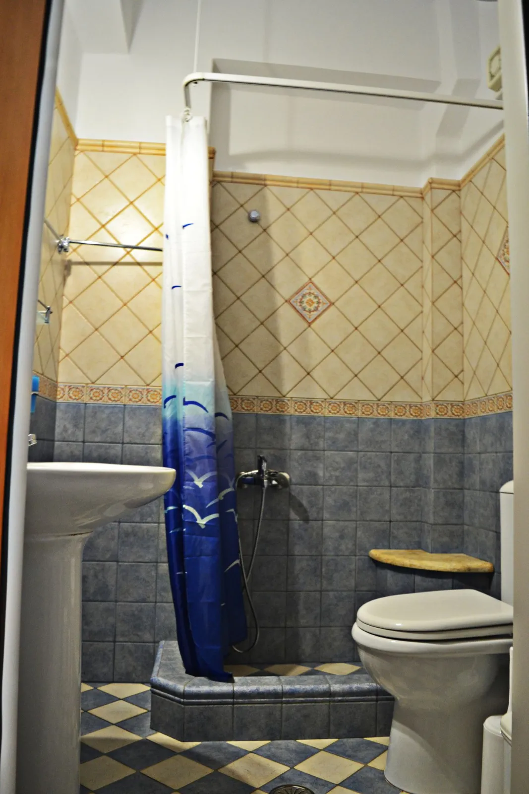 Quadrable Apartment with Sea View