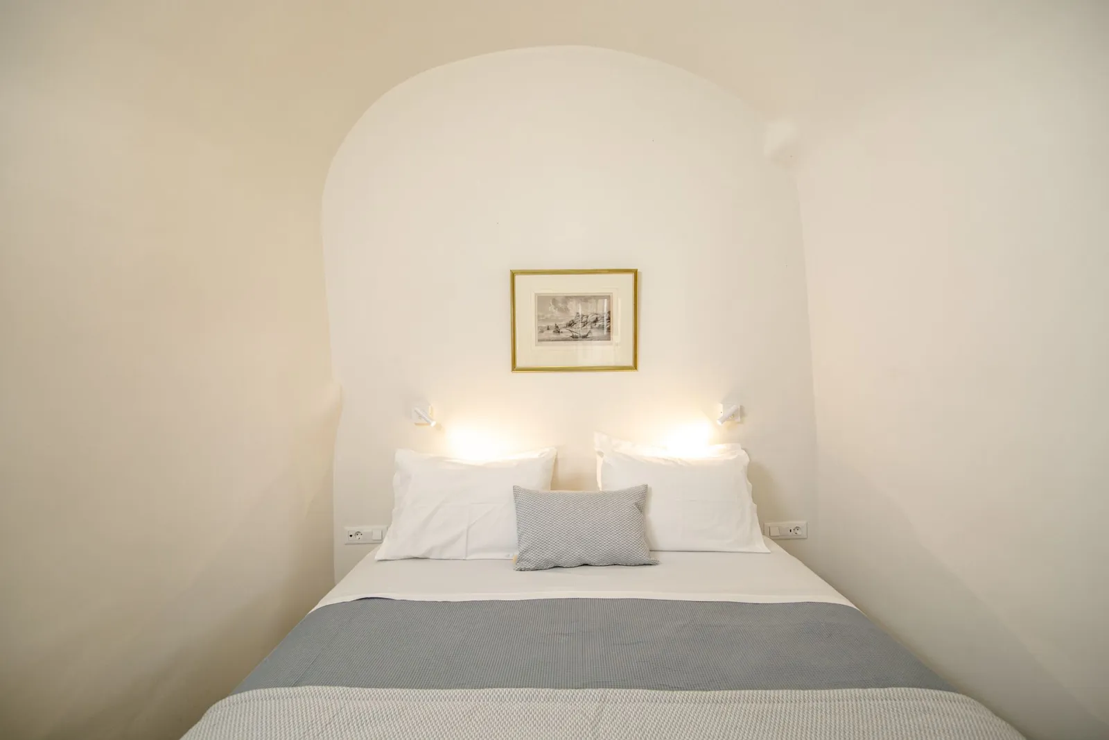 Two Bedroom Villa With Indoor &amp; Outdoor Hot Tub [Mariniou]