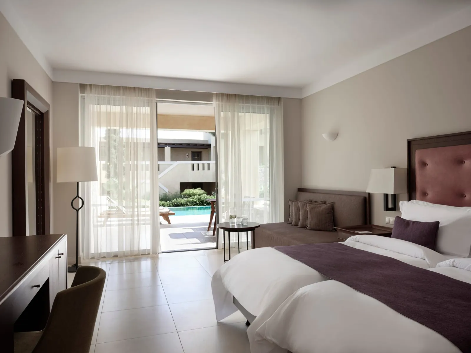 Twin / Double Room Private Pool Inland View