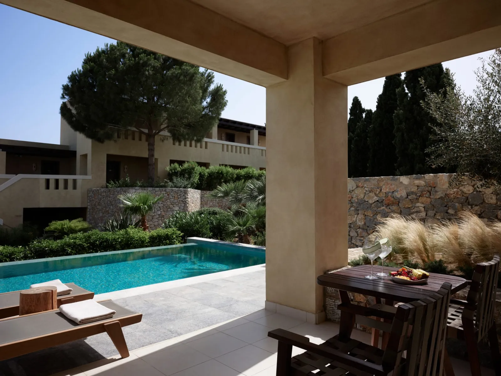 Twin / Double Room Private Pool Inland View