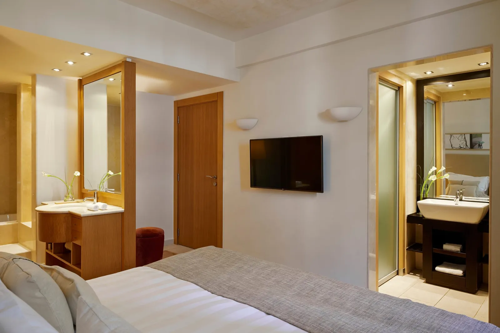 Deluxe Superior Room City View 47-60m²