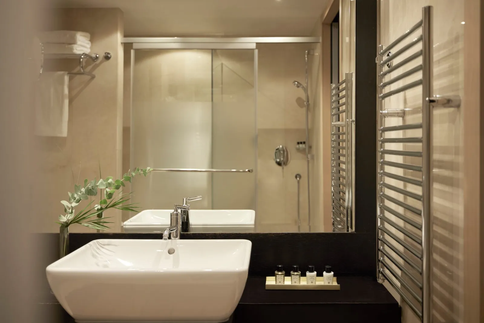 Senior Suite - Front Sea View [90 m²]