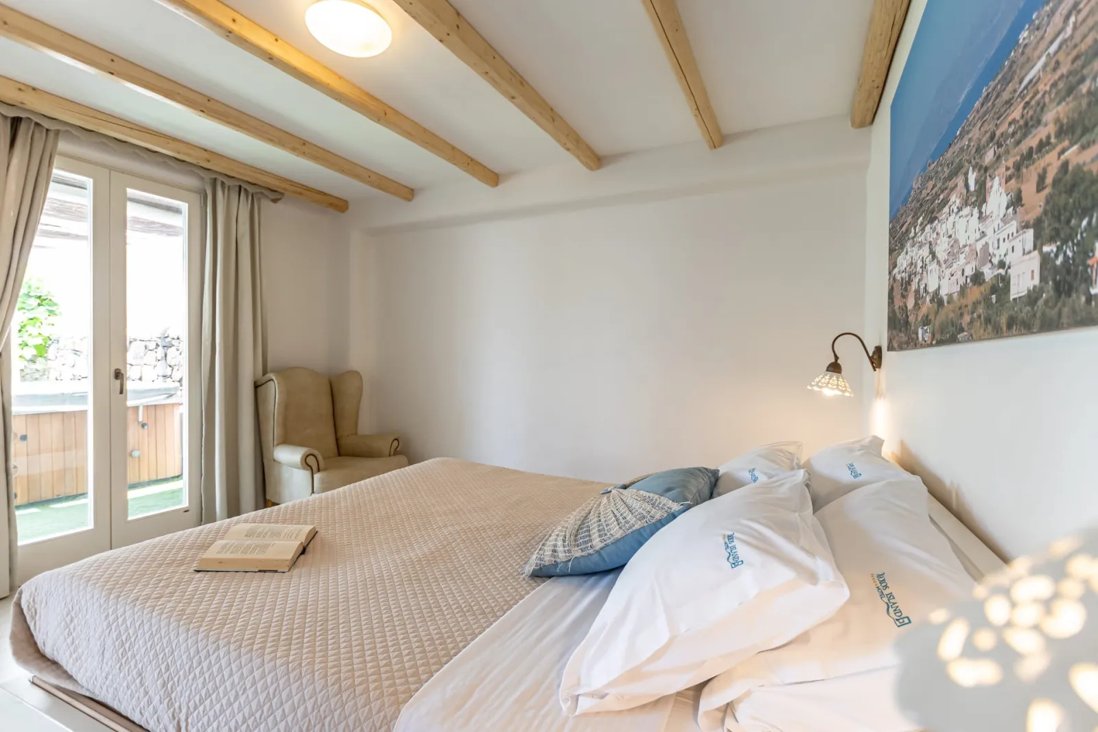 Family room with private Jacuzzi 4 persons